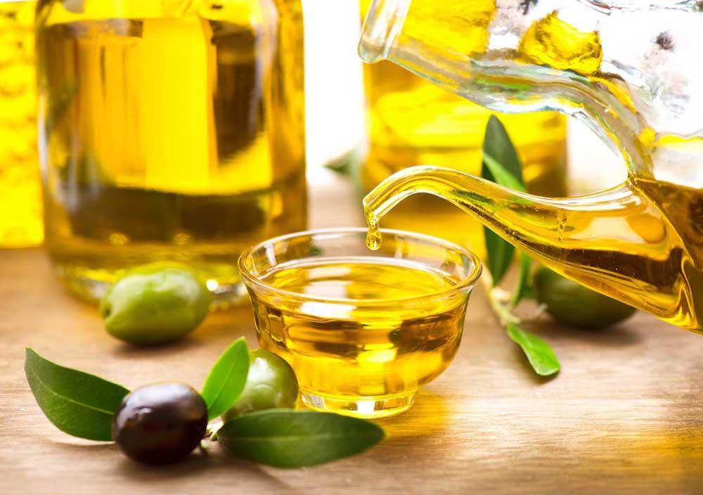 5 loại dầu ăn phổ biến, cách sử dụng đúng cách tránh gây độc hại cho sức khỏe của gia đình